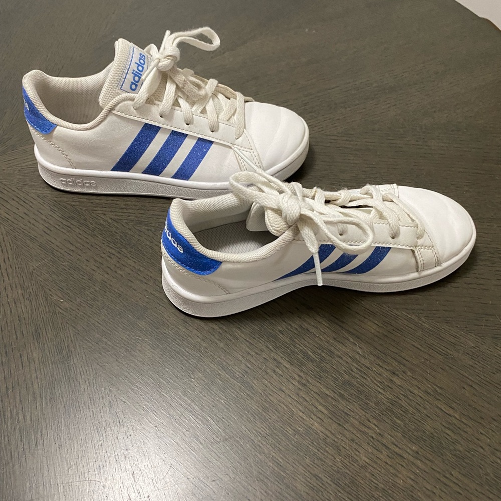 Adidas shoes 13y - Picture 4 of 8